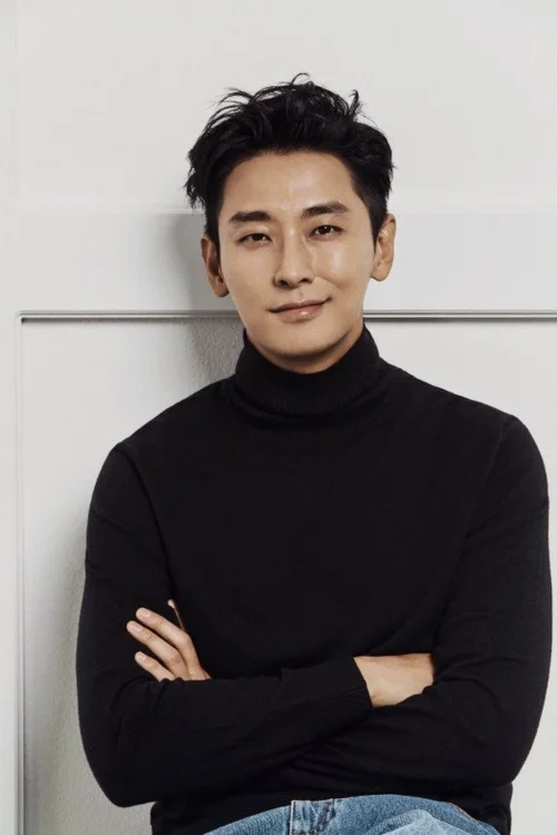 Ju Ji-hoon 