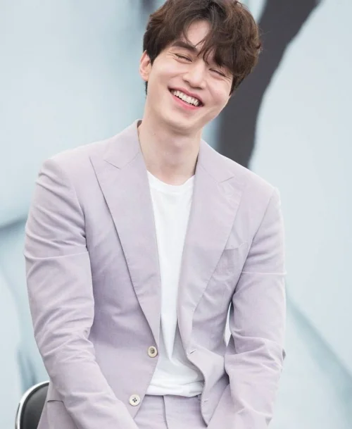 Lee Dong Wook 