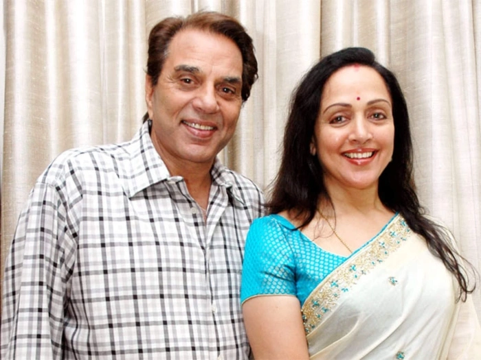 Dharmendra & Hema Malini (13 Years Difference)